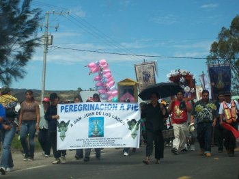Peregrinacion a Pie march for San Juan de los Lagos at Naranja, Michoacan